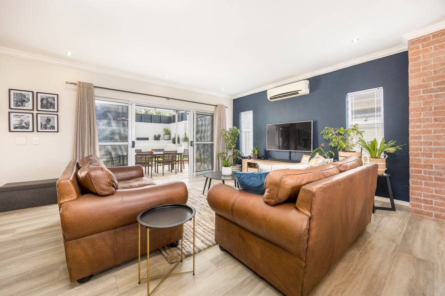 3 Bedroom Property for Sale in Protea Heights Western Cape